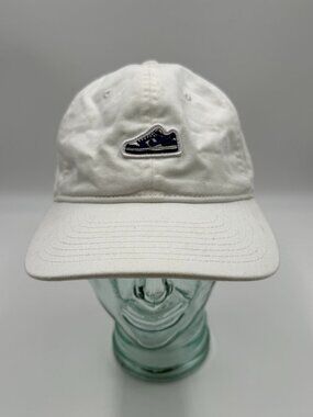 Nike Club Cap Hat Cap Strap Back Mens L/XL White Sneaker Patch Casual Shoe Dunk